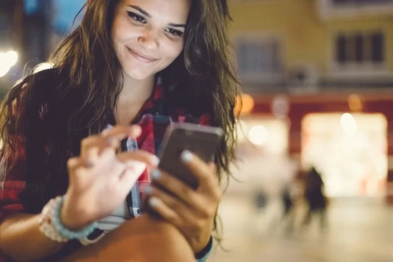 QuickVid uses AI to generate short-form videos, complete with voiceovers
