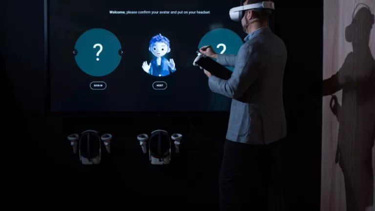 What CES 2023 Showed Me About the Future of Work     – CNET