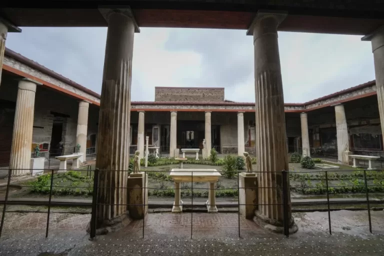 Newly restored house in Pompeii offers glimpse of elite life…