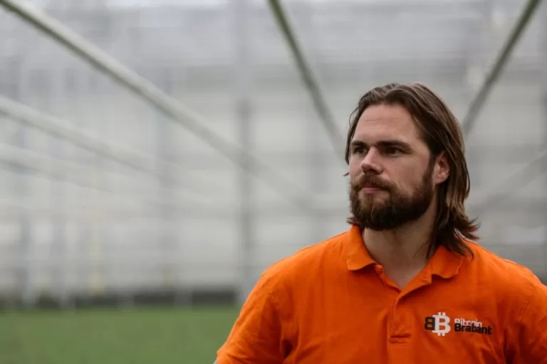 Cash crops: Dutch use bitcoin mining to grow tulips