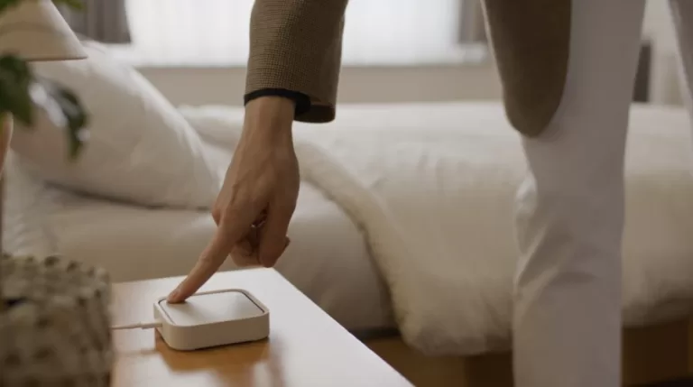 Samsung SmartThings Station revealed with Matter support and built-in Qi wireless charger