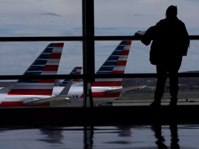 FAA system outage halts departures of all domestic US flights