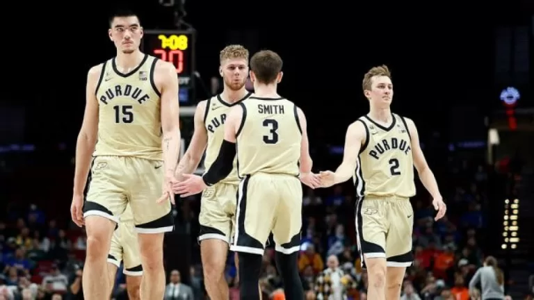 UNC out, Houston in, Edey dominating and more men’s midseason picks
