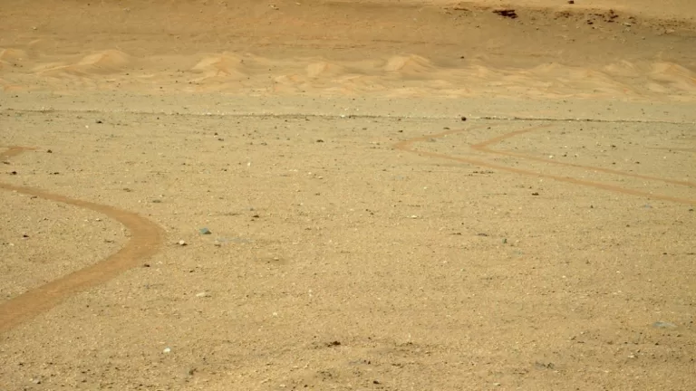 Try to Spot NASA’s Tiny Mars Helicopter in This Puzzling Rover Image     – CNET