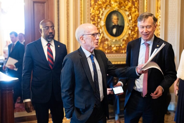 Appeals court hears tariff challenge