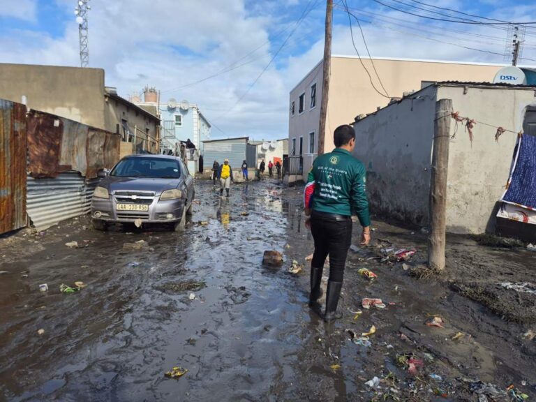 News24 | Mop-up operations begin after heavy rains flood parts of Cape Town